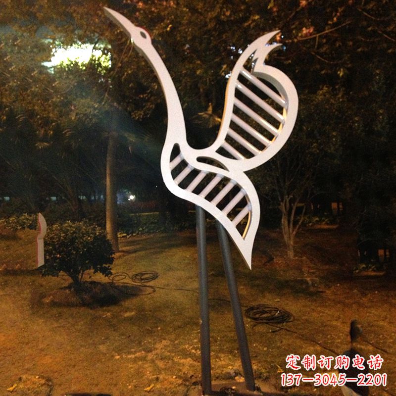 广西仙鹤雕塑精美的不锈钢制作