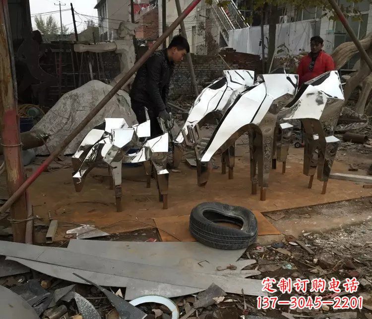 广西不锈钢动物雕塑精美外形,经久耐用