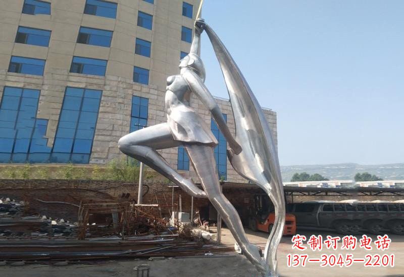 广西不锈钢女孩雕塑