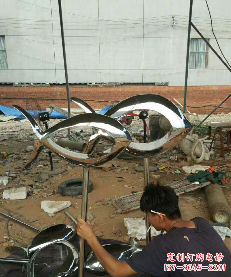 广西不锈钢动物雕塑