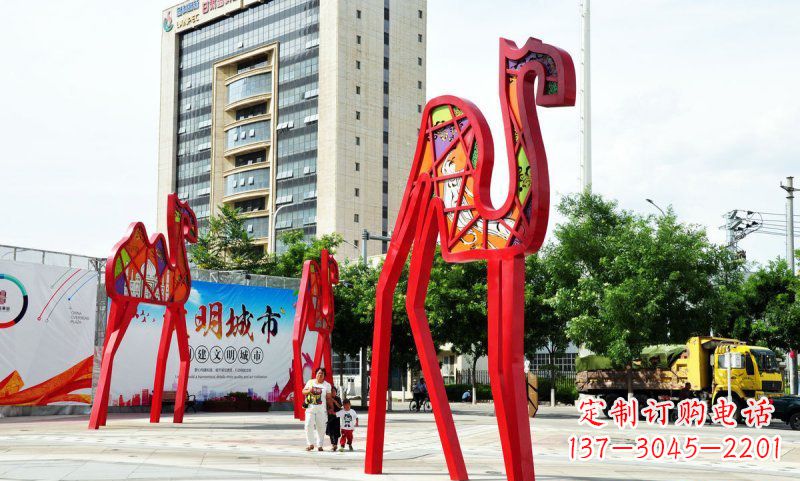 广西不锈钢大型骆驼雕塑