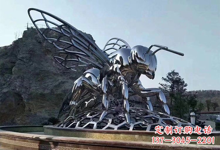 广西不锈钢大型蜜蜂雕塑铸造出精美绝伦的艺术杰作