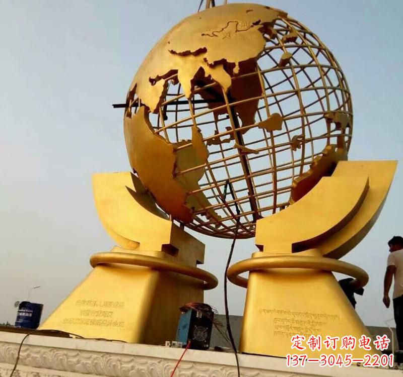 广西不锈钢地球仪镂空雕塑以艺术展示地球的美