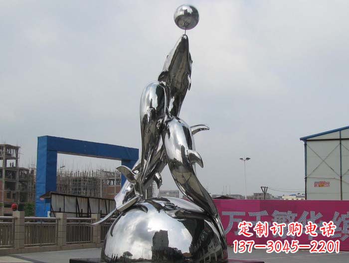 广西海豚雕塑精美细腻的艺术品