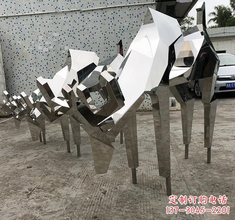 广西不锈钢小鹿雕塑把自然美景带入家中