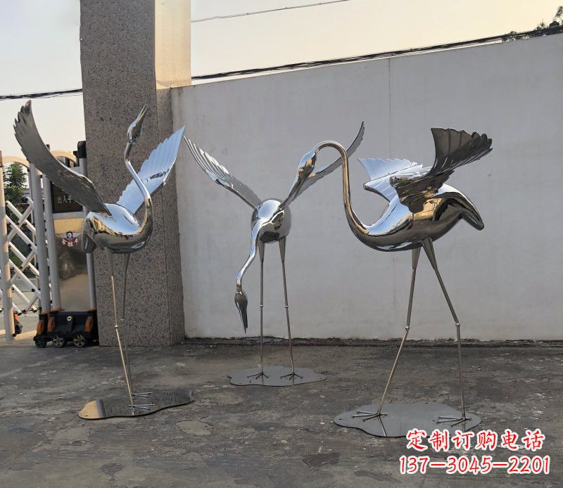 广西不锈钢锻造的丹顶鹤雕塑