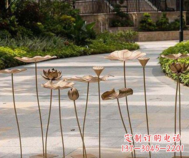 广西不锈钢锻造荷花装饰雕塑——精美绝伦