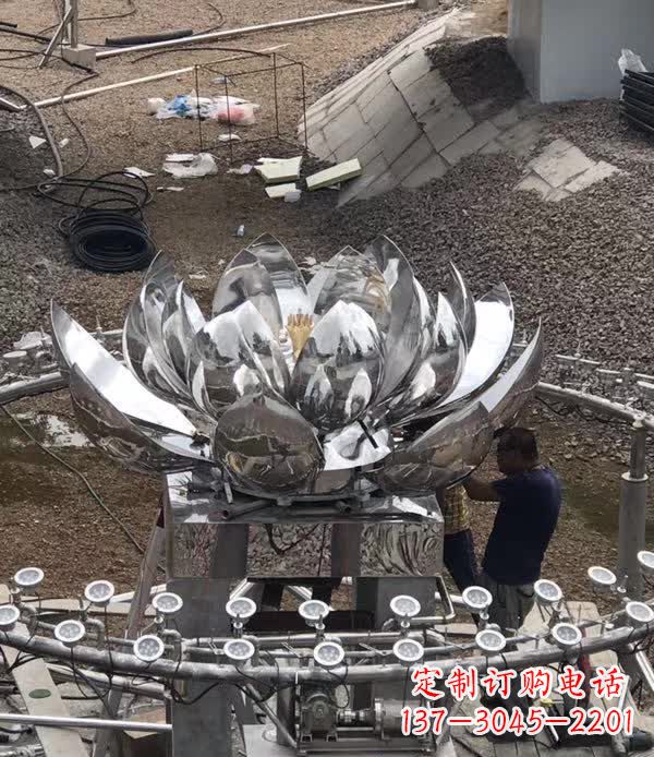 广西不锈钢荷花景观雕塑