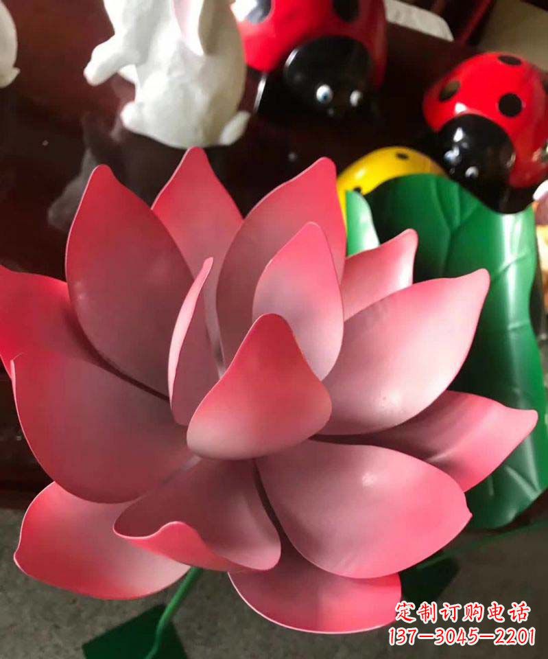 广西不锈钢荷花雕塑古典之美永恒不变