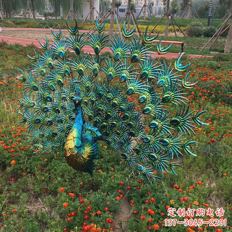 广西不锈钢仿真孔雀雕塑传承精美绝伦