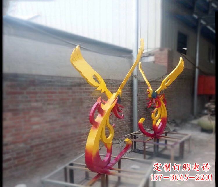 广西凤凰雕塑美化公园景观