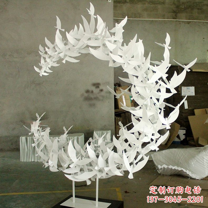 广西不锈钢鸽子翱翔的象征