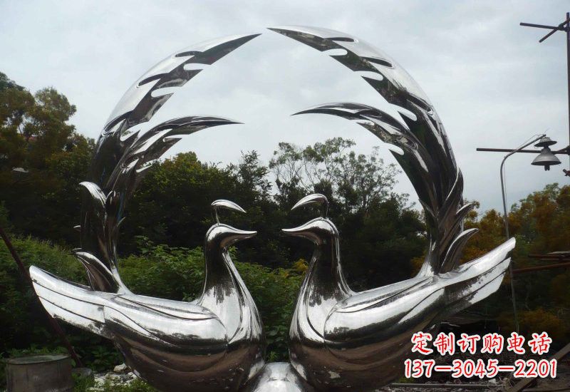 广西不锈钢孔雀雕塑精致美丽的艺术品