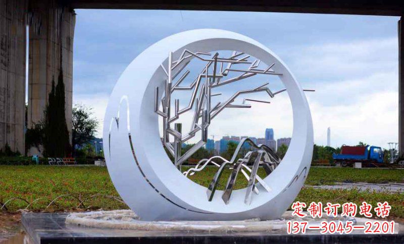 广西不锈钢树枝雕塑艺术与环保的完美结合