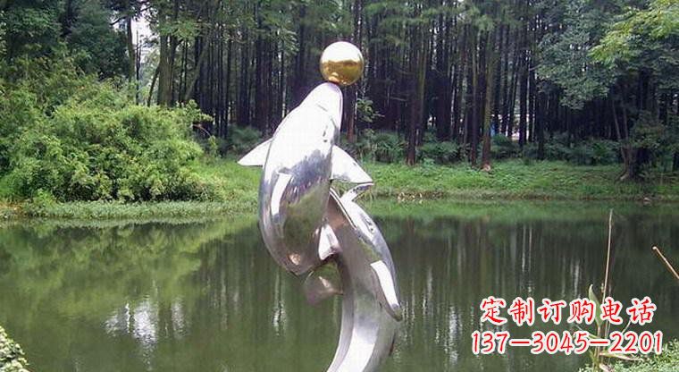 广西海豚的传说——不锈钢公园顶部雕塑