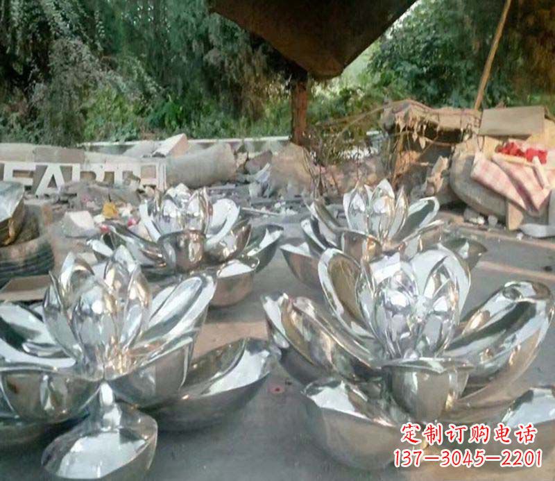 广西不锈钢荷花雕塑给公园带来灿烂美景