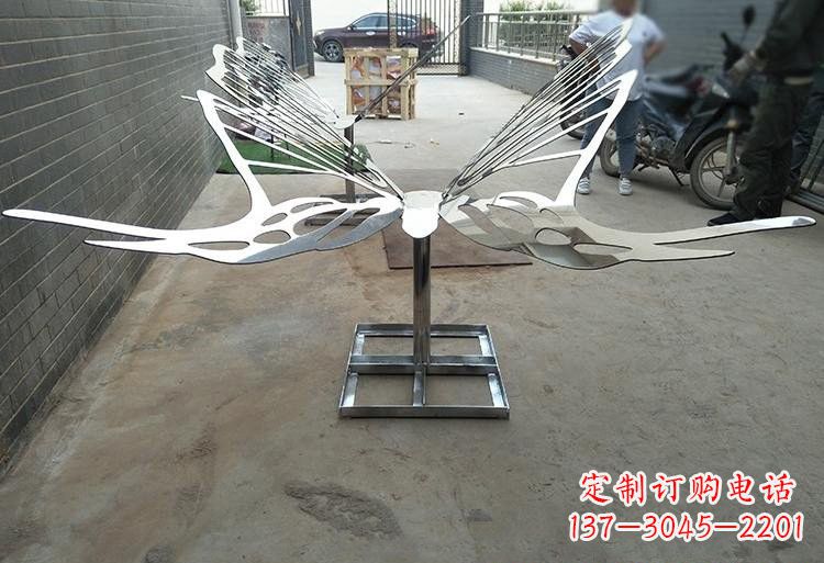 广西非凡之美不锈钢公园的蝴蝶雕塑