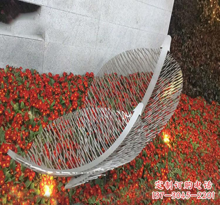 广西不锈钢公园镂空树叶雕塑——精致艺术品