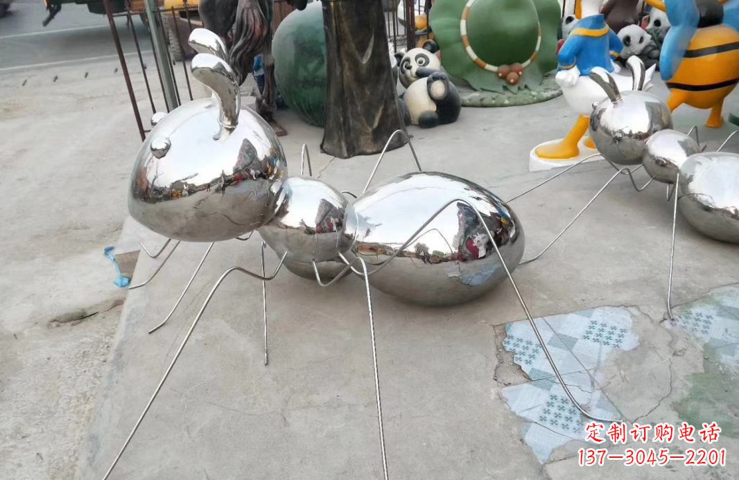 广西精致雕塑——不锈钢蚂蚁