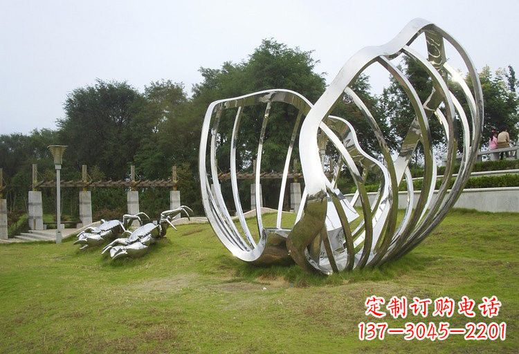 广西不锈钢公园里的贝壳雕塑