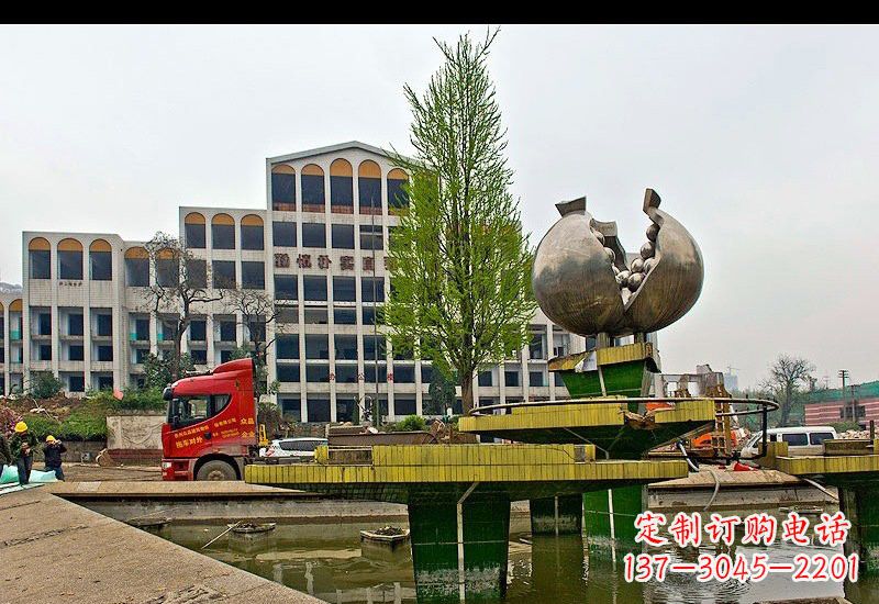 广西不锈钢石榴雕塑灿烂的艺术之美