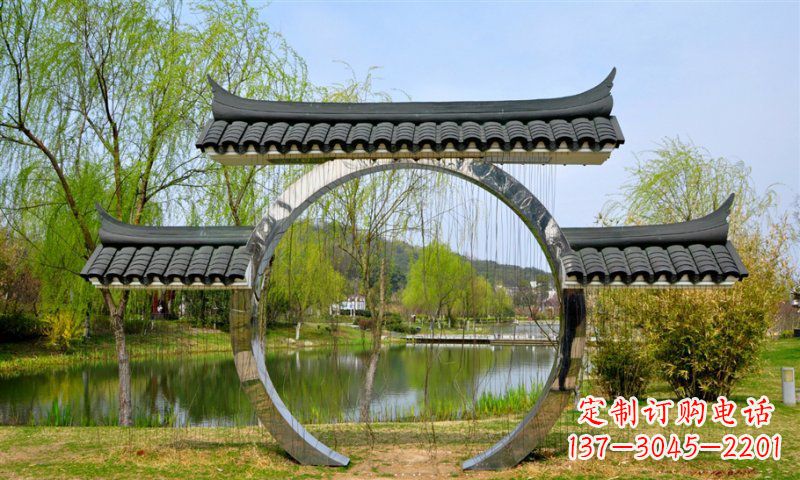 广西不锈钢公园月亮门雕塑传承中华文化