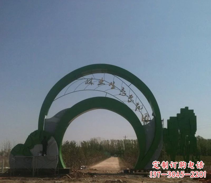 广西不锈钢拱门雕塑给家园增添艺术气息