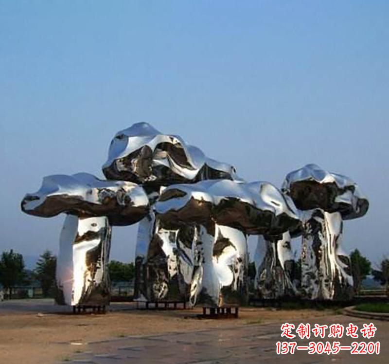 广西不锈钢镜面蘑菇雕塑精致灵动的美学