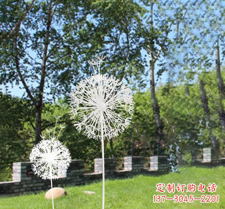 广西不锈钢广场上的蒲公英雕塑