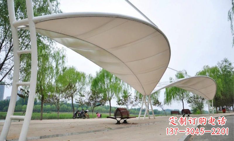 广西不锈钢树叶形遮阳棚雕塑