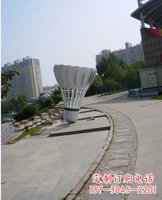 广西羽毛球雕塑一座展现精神风貌的艺术精品