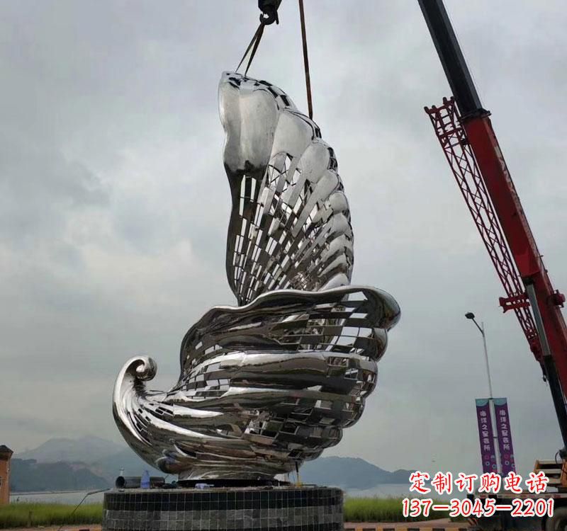 广西不锈钢海螺雕塑象征着海洋的美丽
