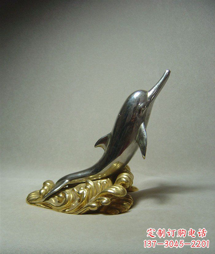 广西海豚雕塑艺术的海洋之美