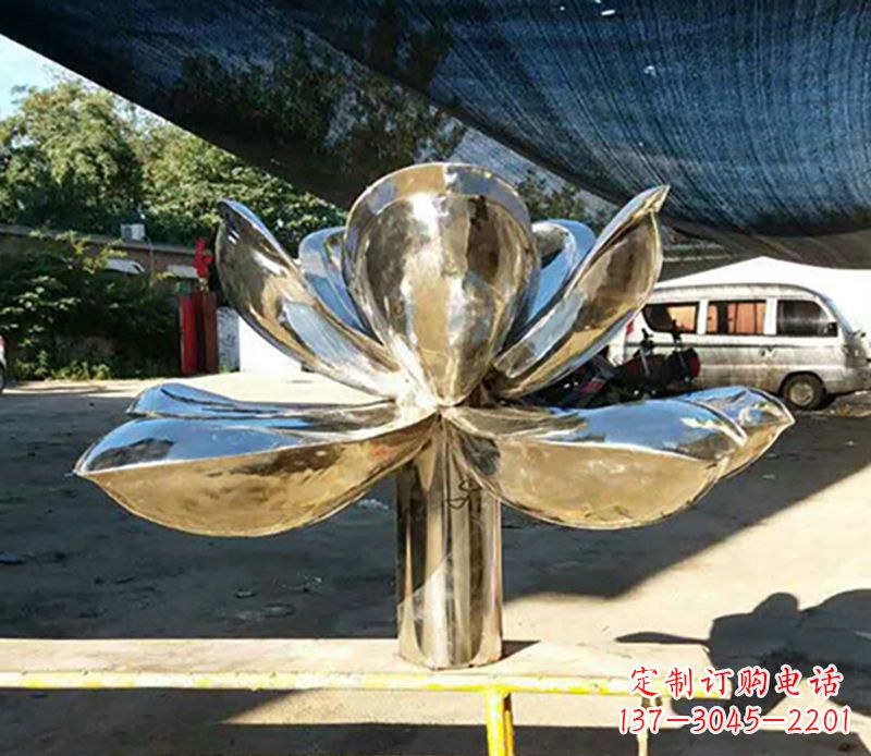 广西不锈钢荷花雕塑——彰显小区景观之美