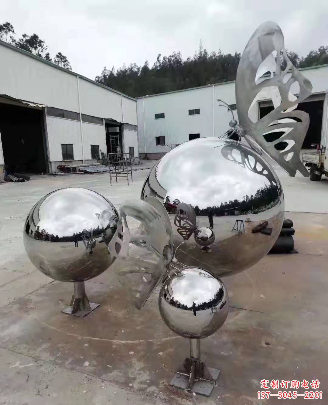 广西不锈钢蝴蝶雕塑美丽而迷人