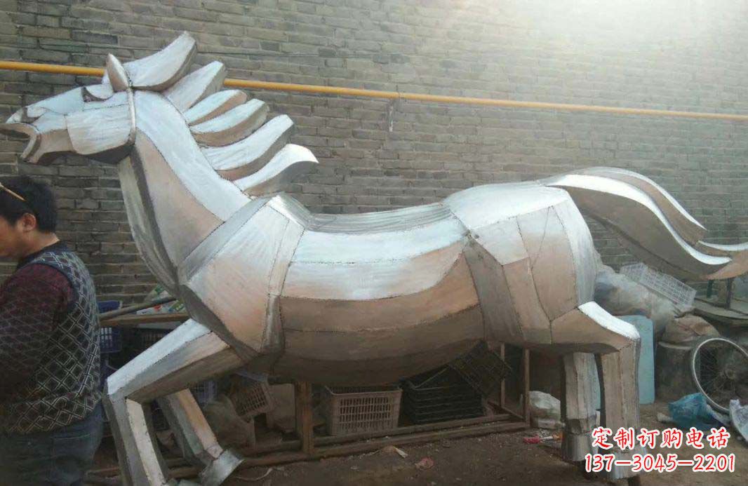 广西不锈钢户外马雕塑精美的艺术装点
