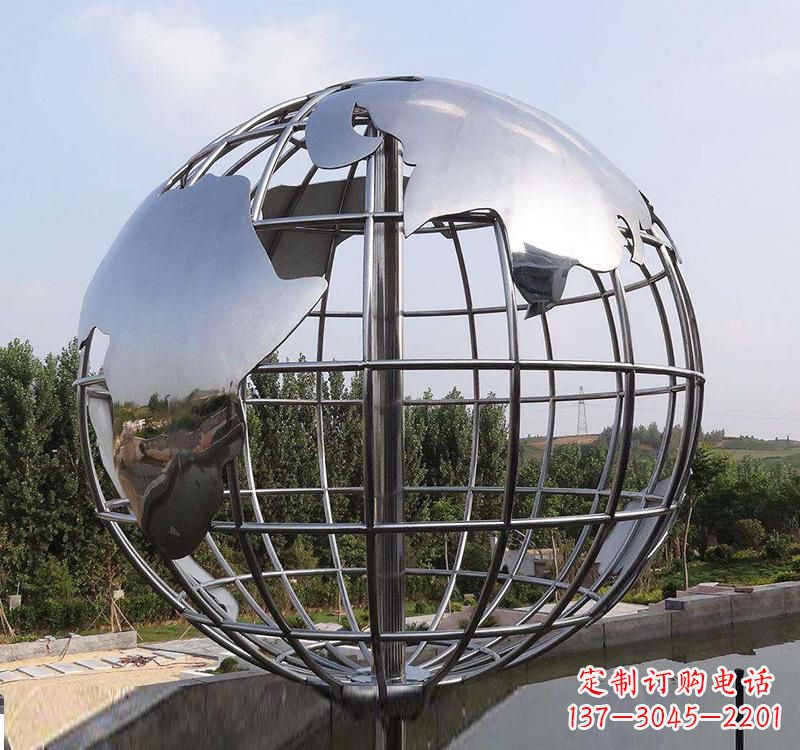 广西不锈钢户外地球仪雕塑一件既美观又能提醒人们环保的艺术品