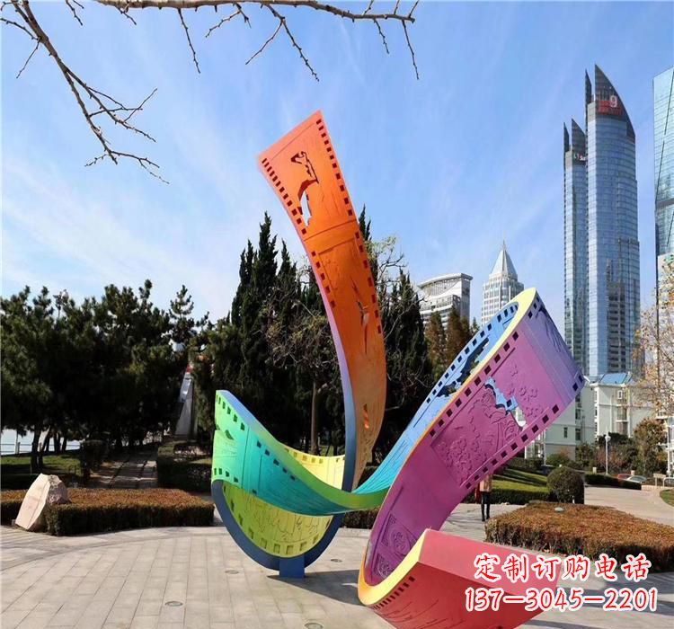 广西波浪状的不锈钢胶卷雕塑