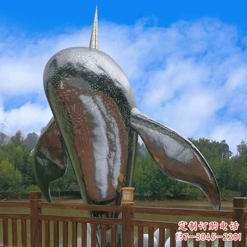 广西大型海边公园水景动物雕塑——不锈钢鲸鱼