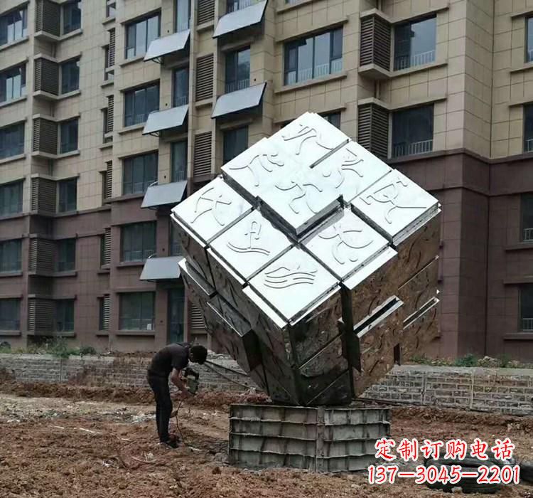 广西不锈钢景观魔方雕塑——现代科技的精妙结合