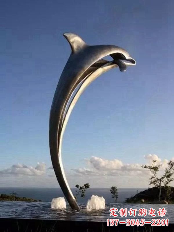 广西不锈钢海豚雕塑让游客流连忘返