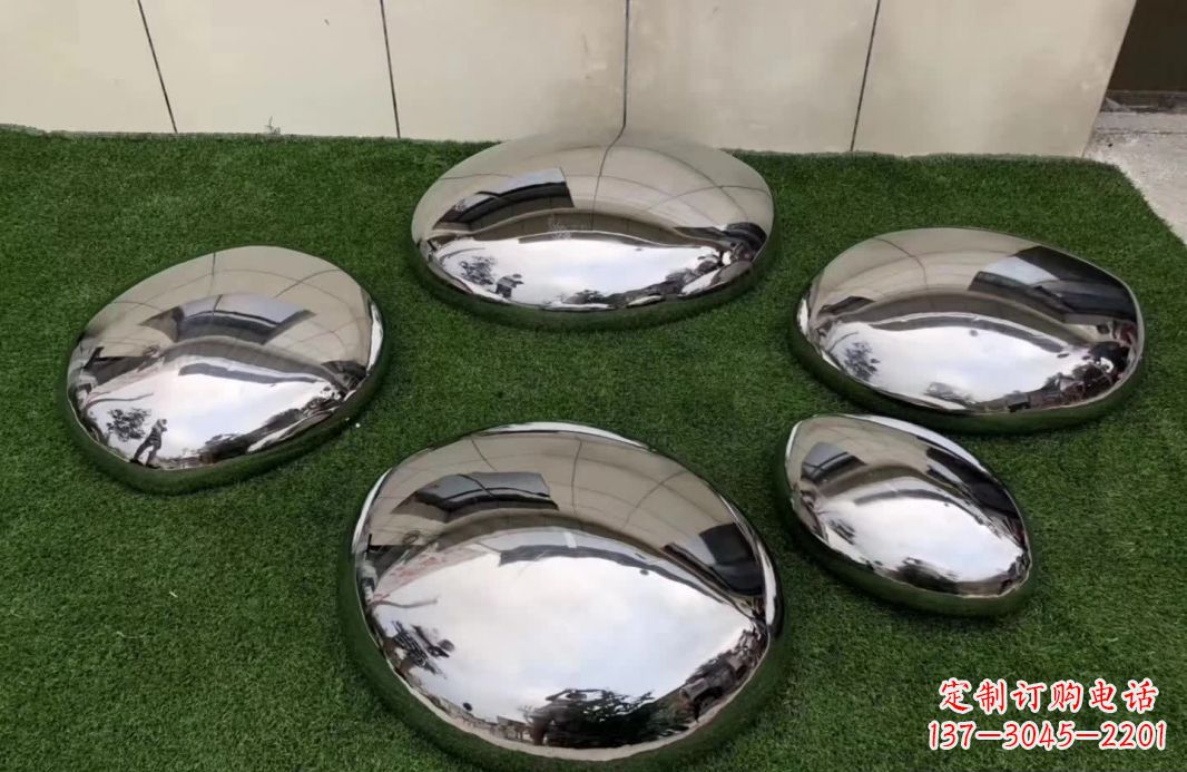 广西精致灵动的不锈钢鹅卵石雕塑