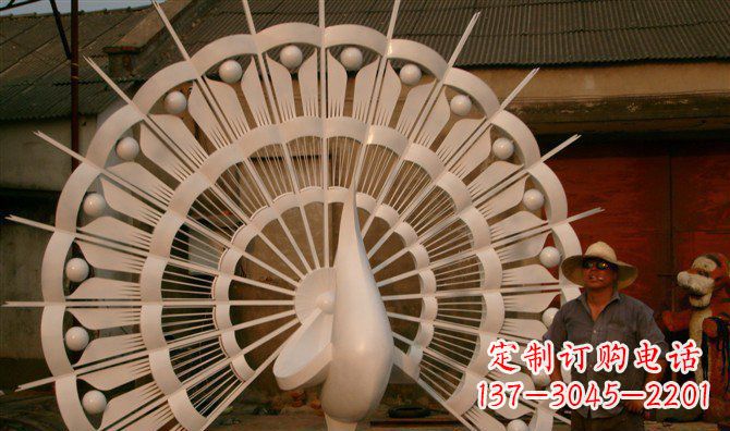 广西不锈钢孔雀开屏雕塑