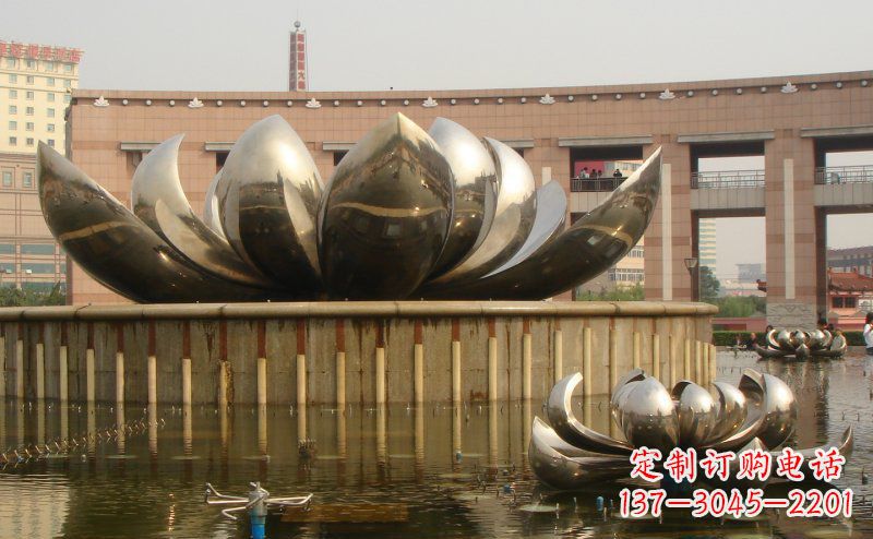 广西不锈钢莲花雕塑一种精美的艺术品