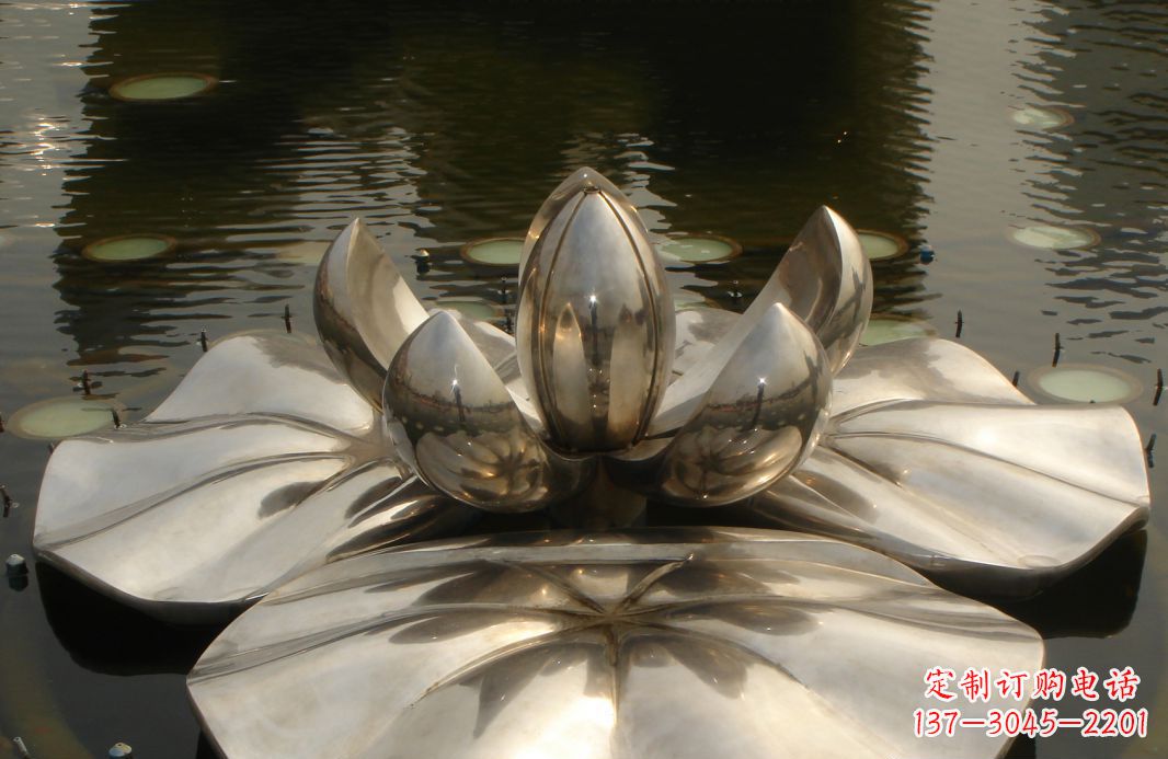 广西不锈钢莲花雕塑绚丽多彩的艺术之美