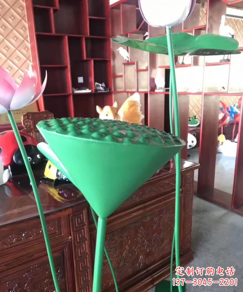 广西不锈钢莲藕雕塑引领现代景观艺术