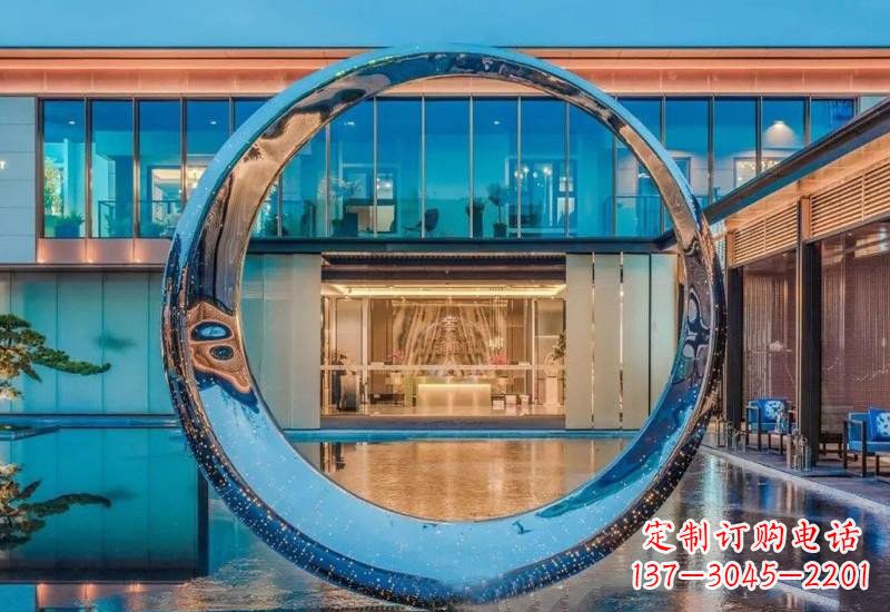 广西不锈钢镂空灯光圆环雕塑