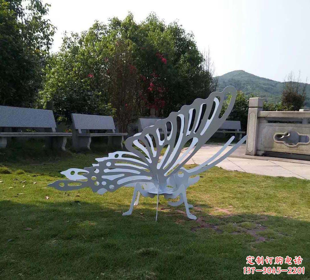 广西不锈钢镂空蝴蝶装饰雕塑精美雕塑点缀美好生活
