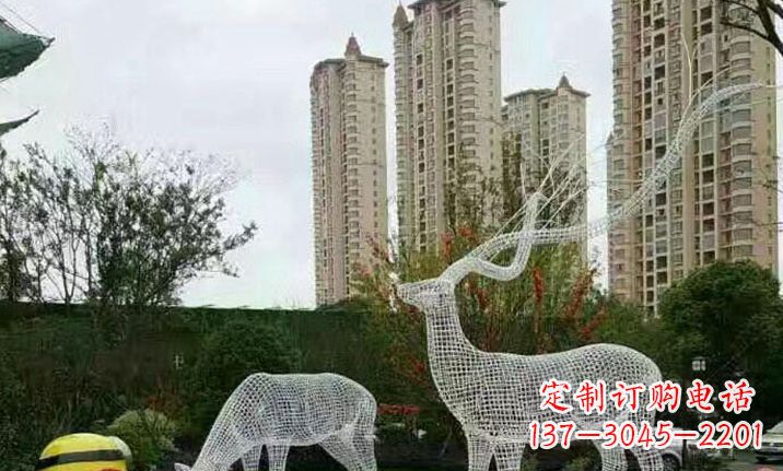 广西不锈钢镂空鹿雕塑精美纯粹的艺术之作