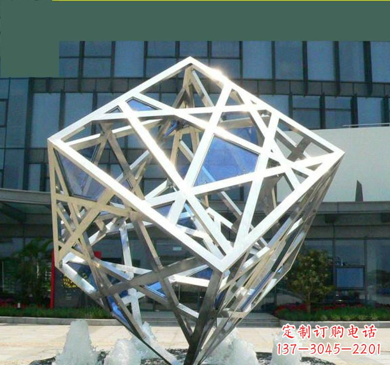 广西不锈钢镂空魔方雕塑艺术与智慧的完美结合